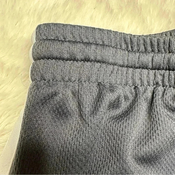 Athletic Works  Shorts Grey & White Drawstring Waist Size Extra Large - Picture 15 of 16